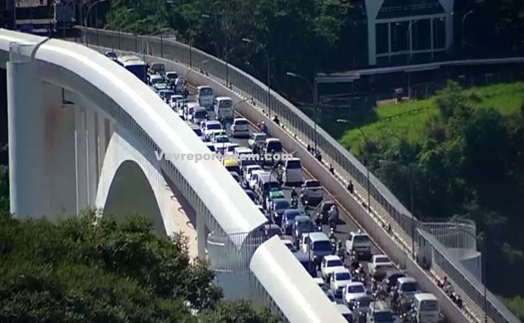 Brasil e Paraguai avançam em acordo para circulação de caminhões leves na Ponte da Amizade