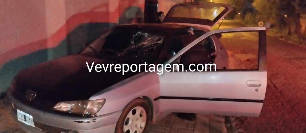 Motorista com carro argentino atropela pessoas após confusão em bar 