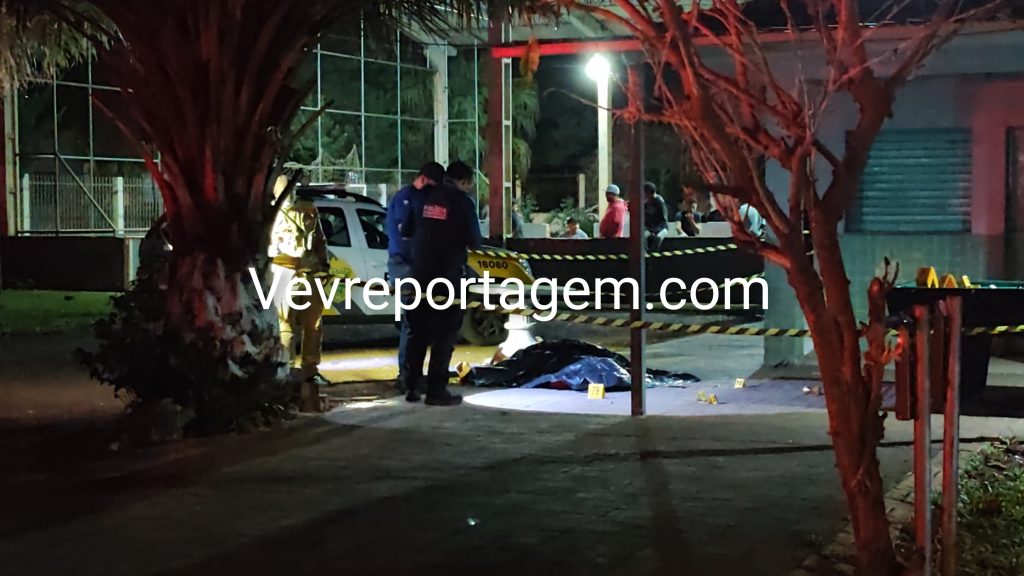 Homem é morto a tiros ao lado de quadra esportiva no bairro Morumbi