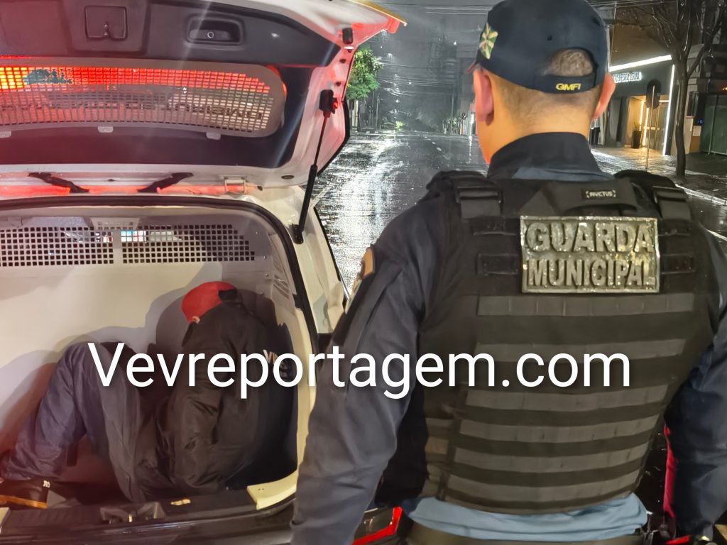 Indivíduo é preso pela Guarda Municipal após furtar motocicleta no Centro de Foz do Iguaçu