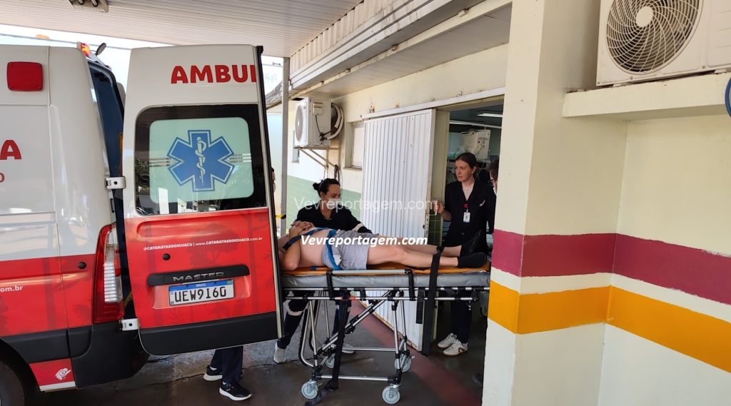 Turista holandês morre após embarcação virar durante passeio na região do Macuco Safari, em Foz do Iguaçu
