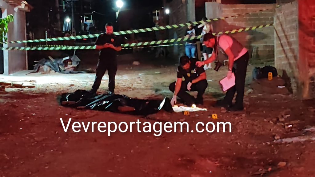Homem é morto a tiros pelo próprio amigo na Vila Resistência