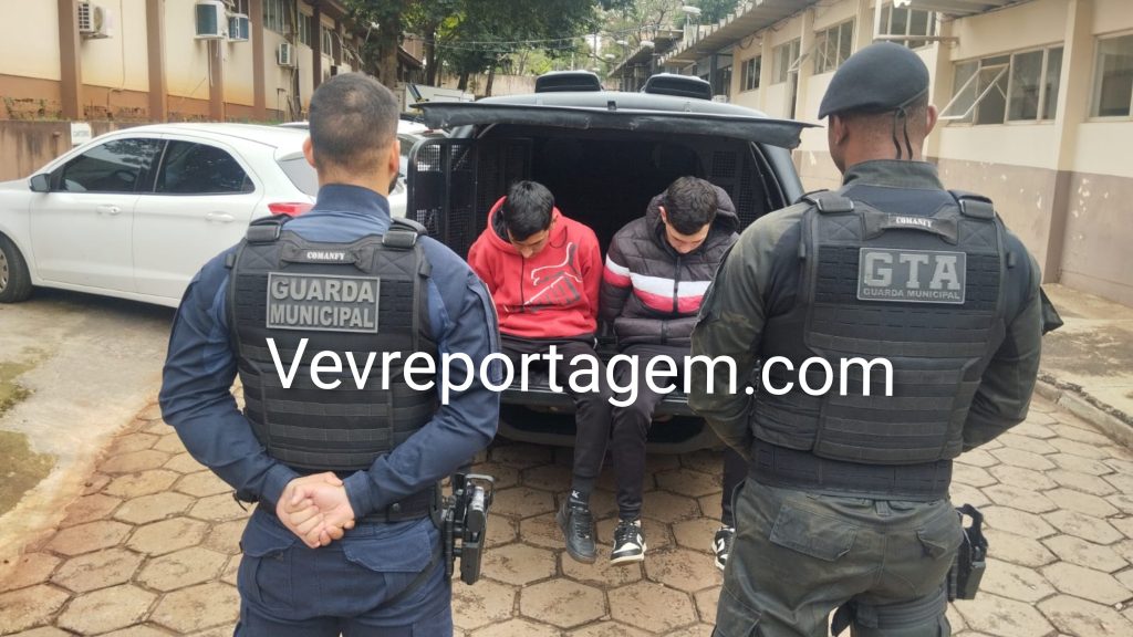 Dois paraguaios são detidos após tentativa de furto de veículos na Vila A